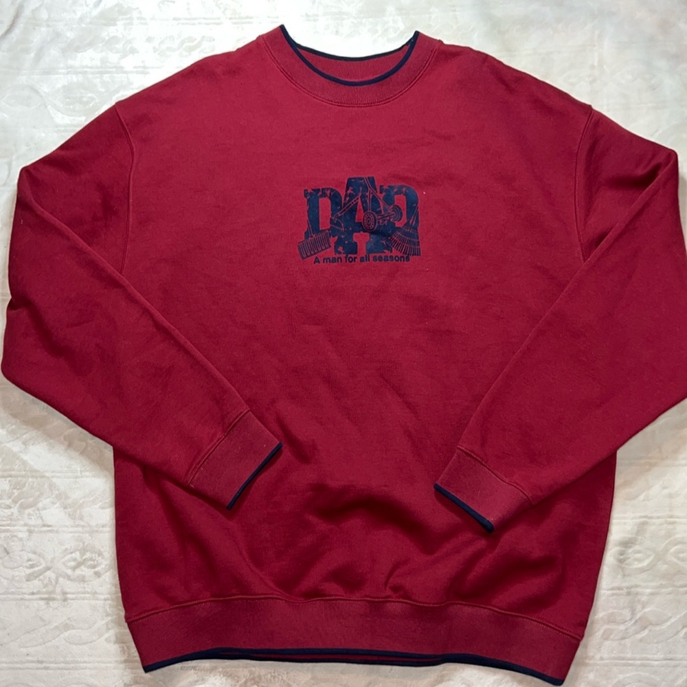 DAD‎ crewneck sweatshirt